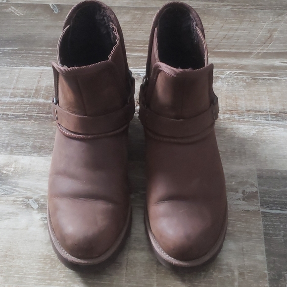 UGG Leather short boots - Picture 3 of 8